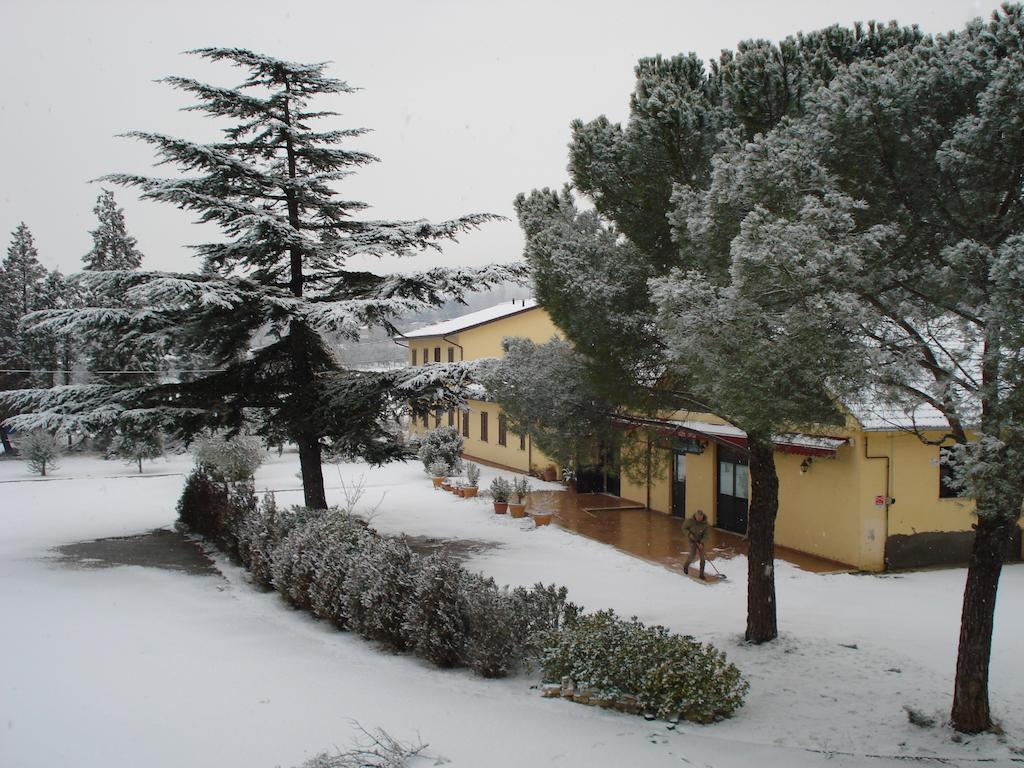 Ostello Victor Center Asís Exterior foto