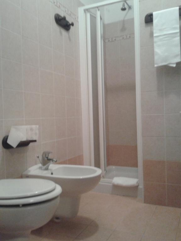 Ostello Victor Center Asís Habitación foto